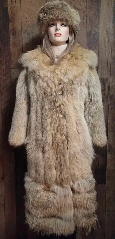 Coyote fur/leather coat size small , View more