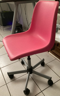 Groovy Pink IKEA Swivel Chair on Castors
