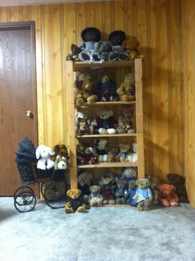 VINTAGE SELECTION OF QUALITY TEDDY BEARS; BEARINGTON BEARS, RUSS, View more