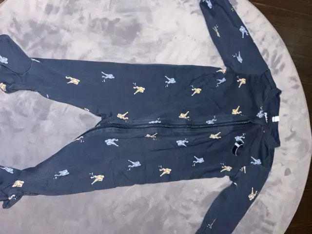 Lot of 4 Pekkle Sleepers, 9 Months