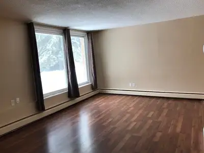 Bright, clean 2-bedroom condo in Glenbrook Community. Includes; tile and laminate flooring, SS appli...