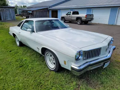 Very good condition, well maintained, no holes or rust in body, floors or trunk, 350 V8, super relia...