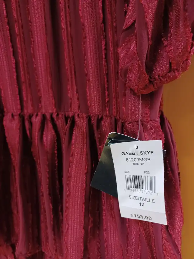 Robe toute neuve (taille 12) pour mariage, Noël, etc. in Women's - Dresses & Skirts in Longueuil / South Shore - Image 4