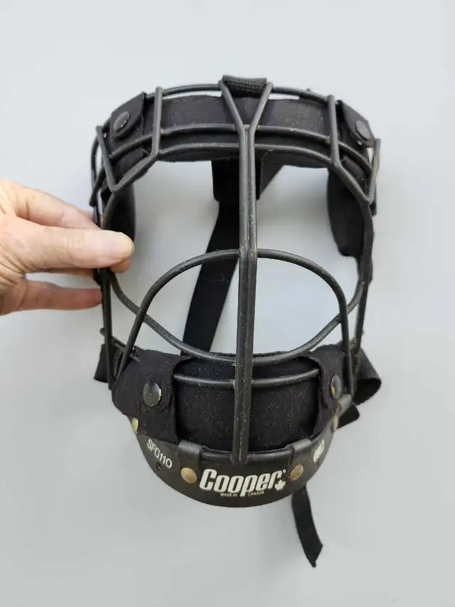 Base Ball Equipment $175.00 OBO in Sports Teams in Muskoka - Image 9