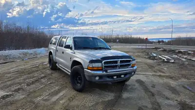 208,036kms This truck runs and drives exellect and is still my daily driver but I bought an F350 rec...