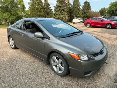 Great economical car. Amazing fuel economy. All maintenance up to date. Have Honda Service Records s...