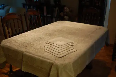 Tablecloth set 61 x 69 in (155 x 175 cm), 100% linen, View more