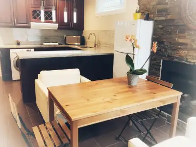 One bedroom+One living room near UBC. One minutes to 25/33 bus station. With kitchen and wisher/drye...