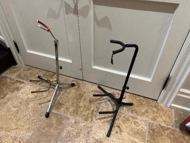 8 FOLD UP MUSIC INSTRUMENT / GUITAR STANDS in Other in Mississauga / Peel Region - Image 8