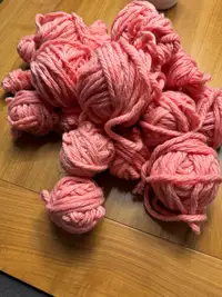 Super Chunky Yarn and Sewing Supplies 