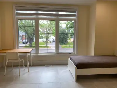 Large Furnished bedroom & private bathroom Near NorthYork Subwy