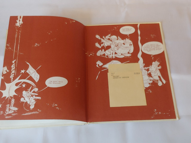 Asterix Et Cleopatre Hard Cover - French Language Book 1965/1976 in Arts & Collectibles in London - Image 4