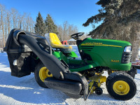 John Deere X485 lawn tractor