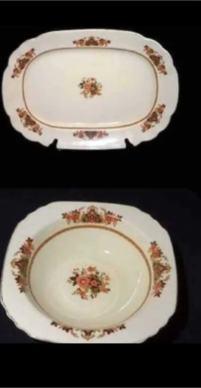 Pair of Wedgewood Frontenac Square Dinner Plates. Ivory Ware Iro