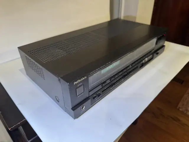 Vintage Technics SA 290 Quartz Synthesizer AM FM Stereo Receiver in Stereo Systems & Home Theatre in City of Toronto - Image 7