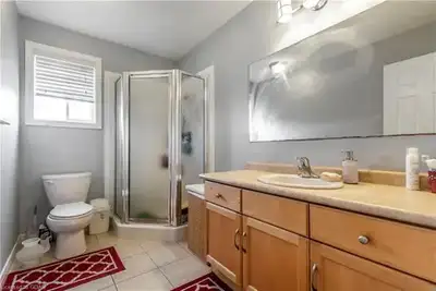 4 bed,3 full washroom,office.