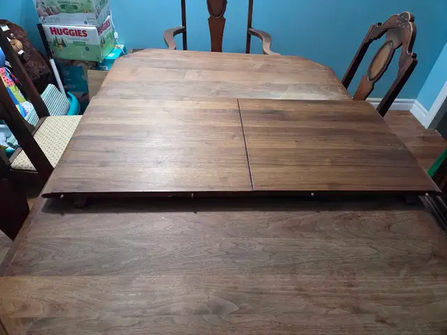 Rustic Dining Room Table  in Dining Tables & Sets in London - Image 8