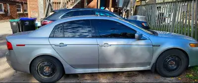 2006 Acura TL to fix up or use as parts Needs battery, brakes and front passenger shock if fixing up...