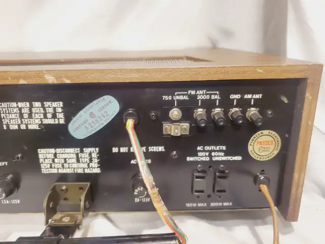 Vintage Pioneer Receiver Model SX-525 in Stereo Systems & Home Theatre in Mississauga / Peel Region - Image 10
