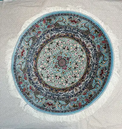Machine made silk round carpet, View more