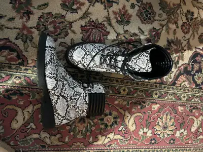 Stylish Boots, View more