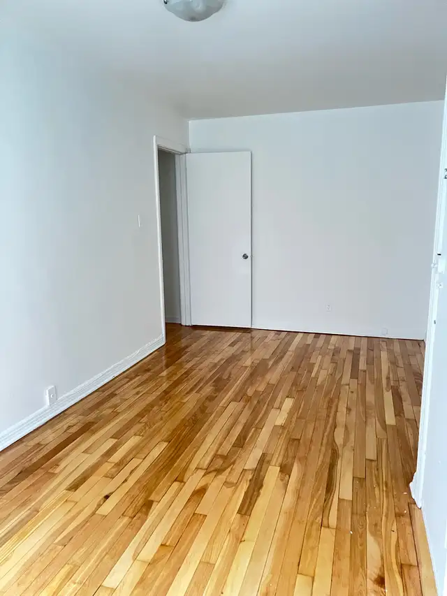 2 Bedrooms | 1 Bathroom || NDG in Other in City of Montréal - Image 4