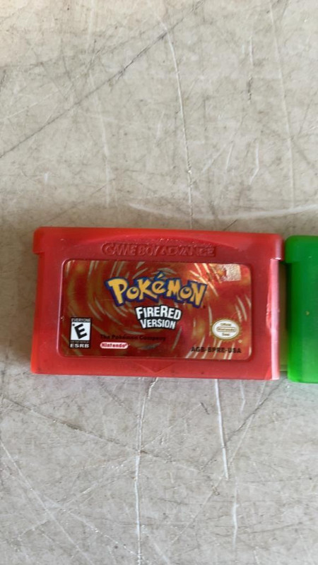 Gameboy Advance - Pokemon FireRed Version in Older Generation in Burnaby/New Westminster