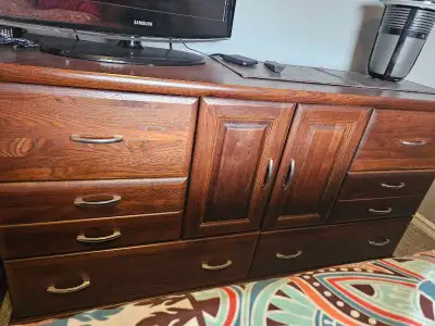 Beautiful Solid Wood, Brown Queen Bedroom set, View more