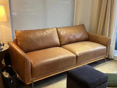 Canapé 2 places cuir  Maison Corbeil/Sofa 2 places leather camel, View more