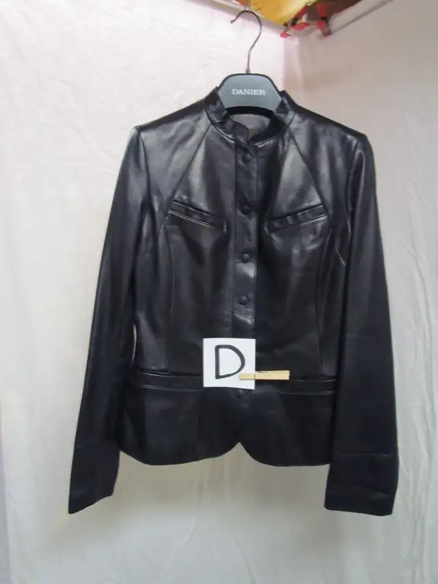 Leather jackets - Danier in Women's - Tops & Outerwear in Kitchener / Waterloo - Image 2
