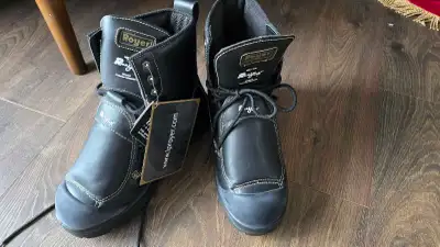 New Royer 5301VT Ventura Realflex Black 8" Composite Toe , View more