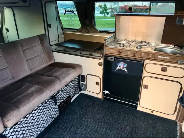 Volkswagen Vanagon Westfalia in RVs & Motorhomes in Québec City - Image 3