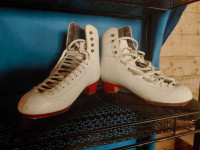 Figure skates 