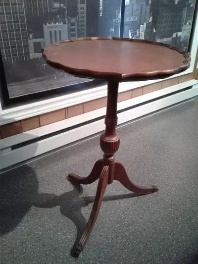Petite table vintage en bois - Vintage wooden small table, View more