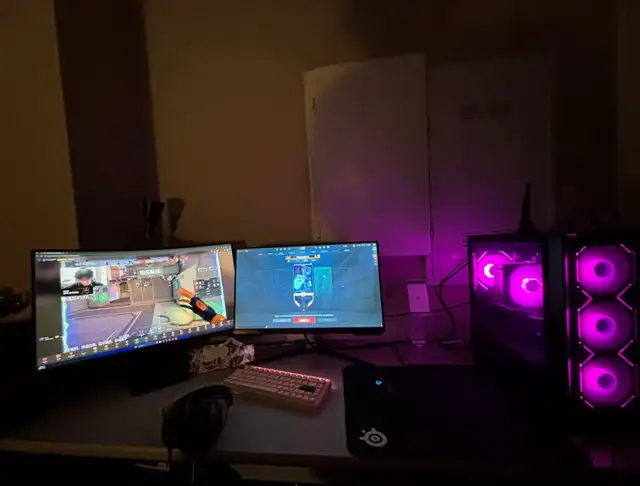 Moving sale – gaming setup & accessories in Desktop Computers in Richmond - Image 5