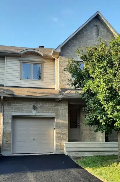 Aylmer Beautiful 3-bedroom Townhouse for rent on September 1