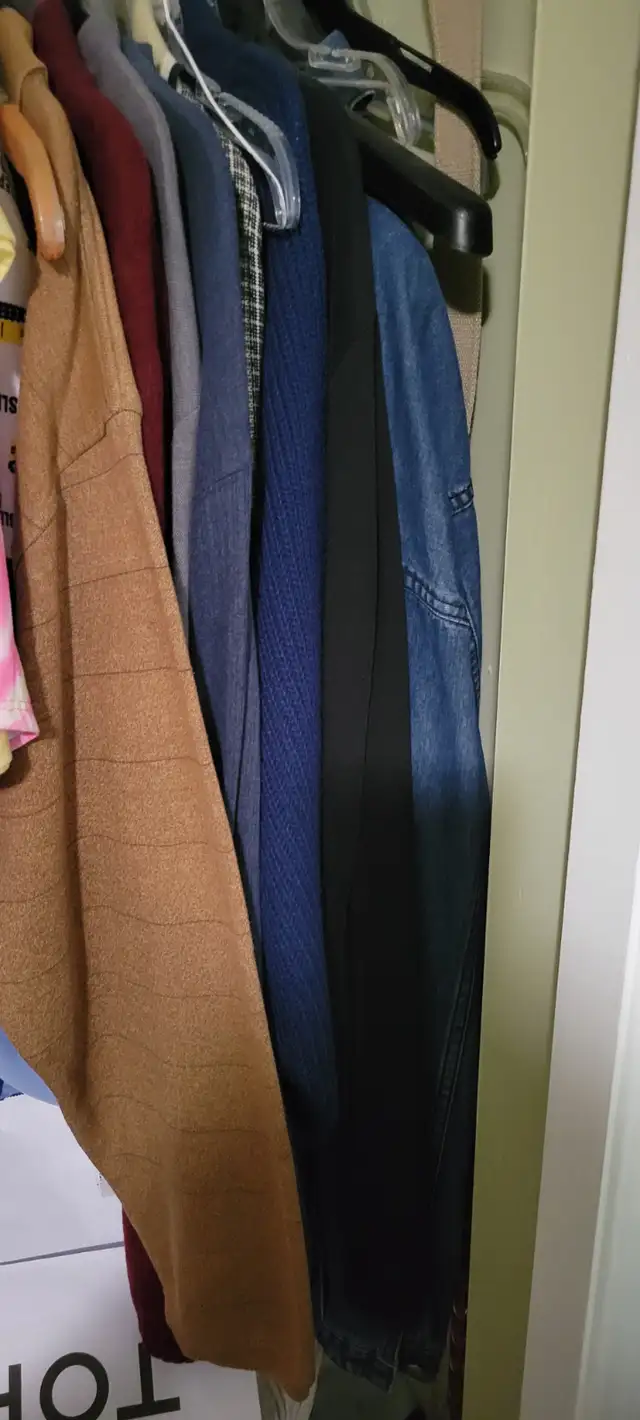 All kinds of men's WINTER  clothing, shirts, hoodies, ties, blaz in Men's in Mississauga / Peel Region - Image 4