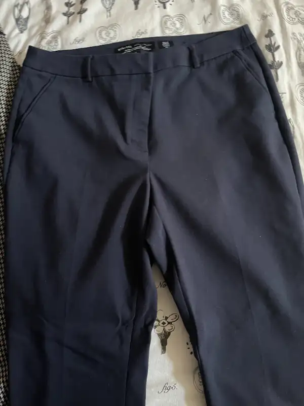 Women's Dress Pants in Women's - Bottoms in City of Toronto - Image 4