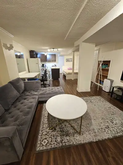 Furnished Studio Suite – Thornhill (Yonge & Sfeekes. studio available for short-term or monthly stay...