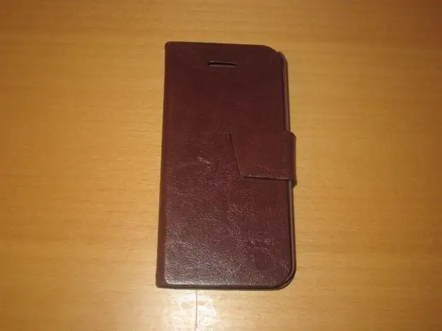 Iphone 5 Series Wallet Case with Credit Card Slots ($10.00 Each) in Cell Phone Accessories in Markham / York Region - Image 7