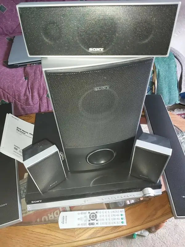SONY HOME THEATRE SYSTEM in Stereo Systems & Home Theatre in Delta/Surrey/Langley - Image 7