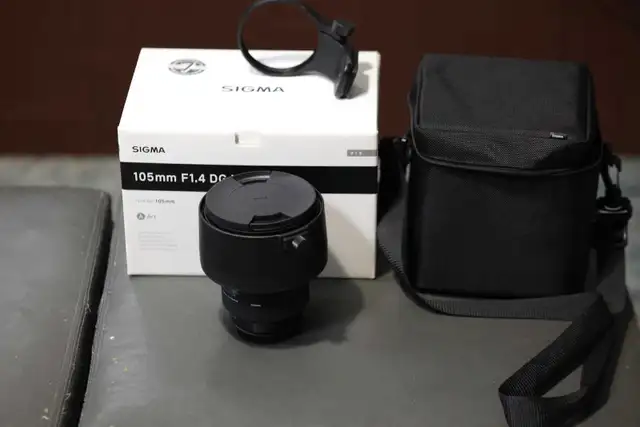 Sigma 105mm F1.4 DG HSM Art for Canon in Cameras & Camcorders in Markham / York Region - Image 5