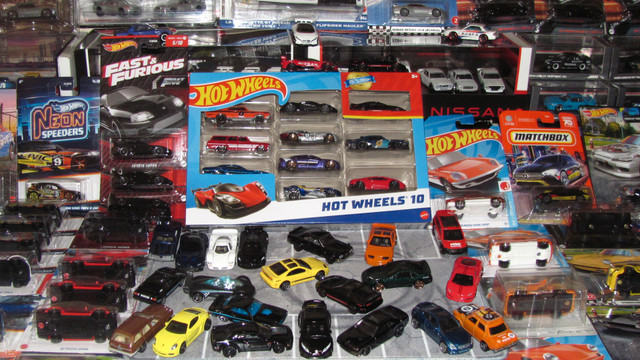 HOT WHEELS NISSAN 300ZX TWIN TURBO black multipack loose in Toys & Games in Sarnia - Image 4