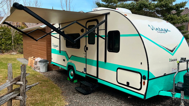 2023 Roulotte Vintage Cruiser 19 RBS in Travel Trailers & Campers in Laval / North Shore