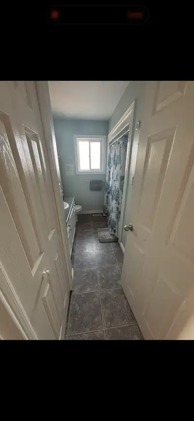Master Bedroom available for rent now $950/ monthly