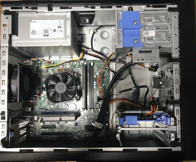 Dell Precision 3620 - Intel Xeon E3-1220 v5- 256GB SSD - 16GB RA in Desktop Computers in City of Montréal - Image 3