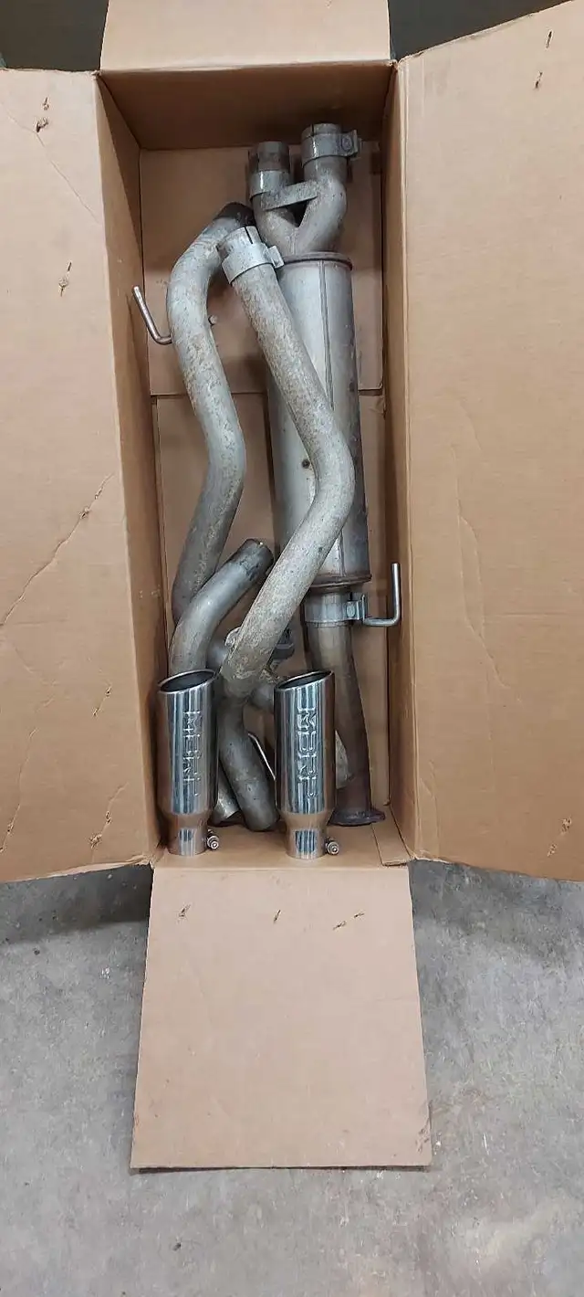 Toyota Gen 3 Tacoma cat back Exhaust in Engine & Engine Parts in Bedford - Image 2