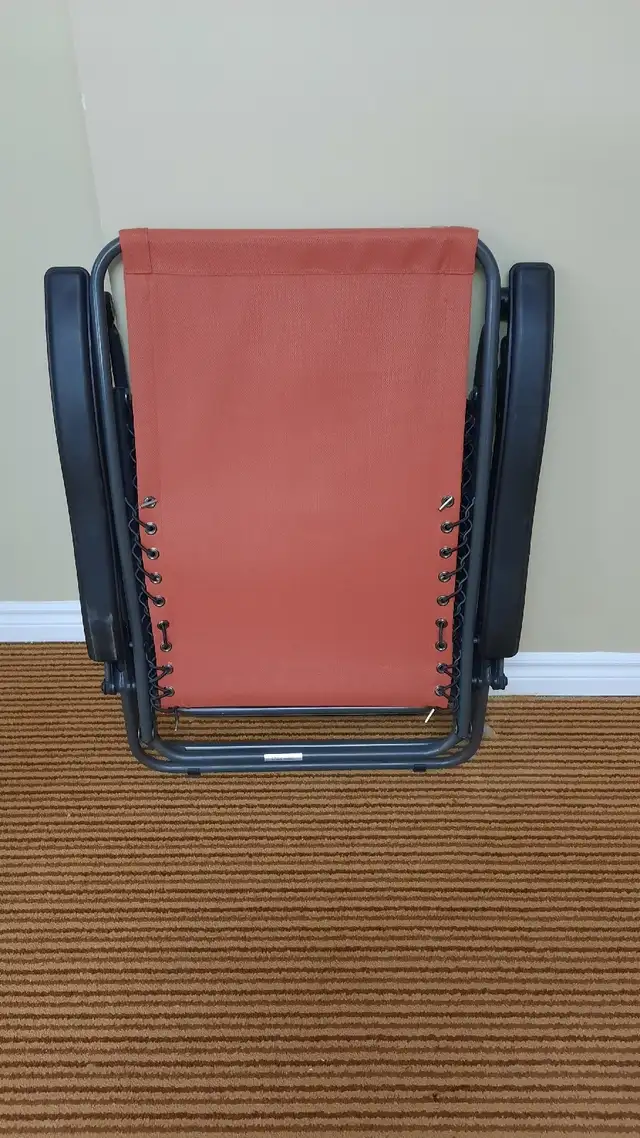 Patio Lounge folding recliner  chair in Patio & Garden Furniture in Mississauga / Peel Region - Image 3