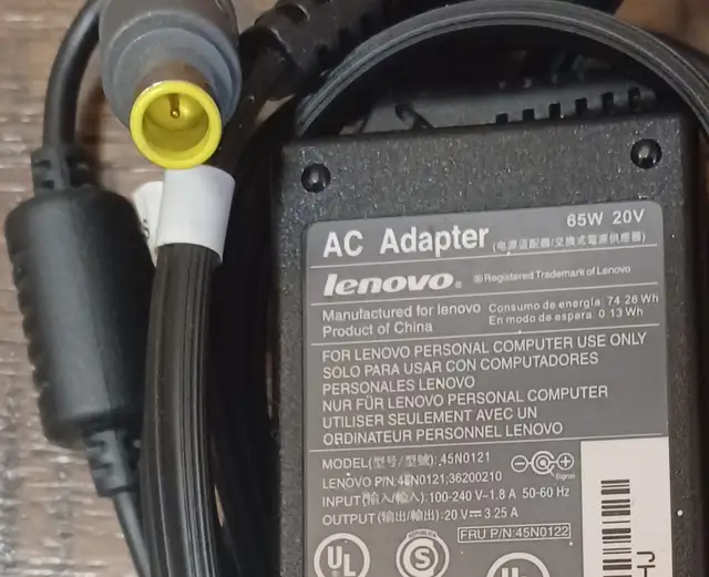 65W Lenovo Laptop Adapter in Laptop Accessories in City of Toronto - Image 2