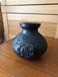 Vintage Mexican Black Clay Oaxaca Vase Handmade Burnished